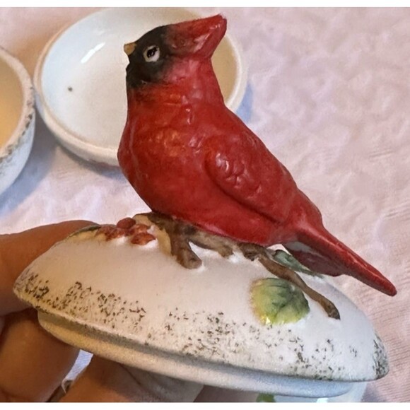 Cardinal red bird figure and poinsettia jewelry box bowls small cute knick knack - Picture 13 of 16